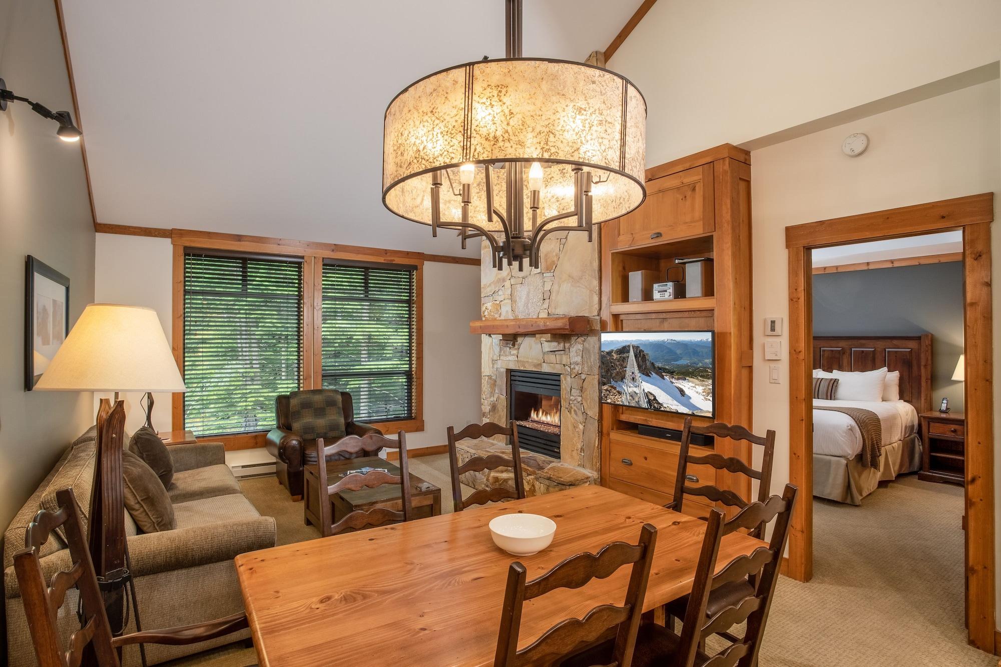 First Tracks Lodge Whistler Exterior foto