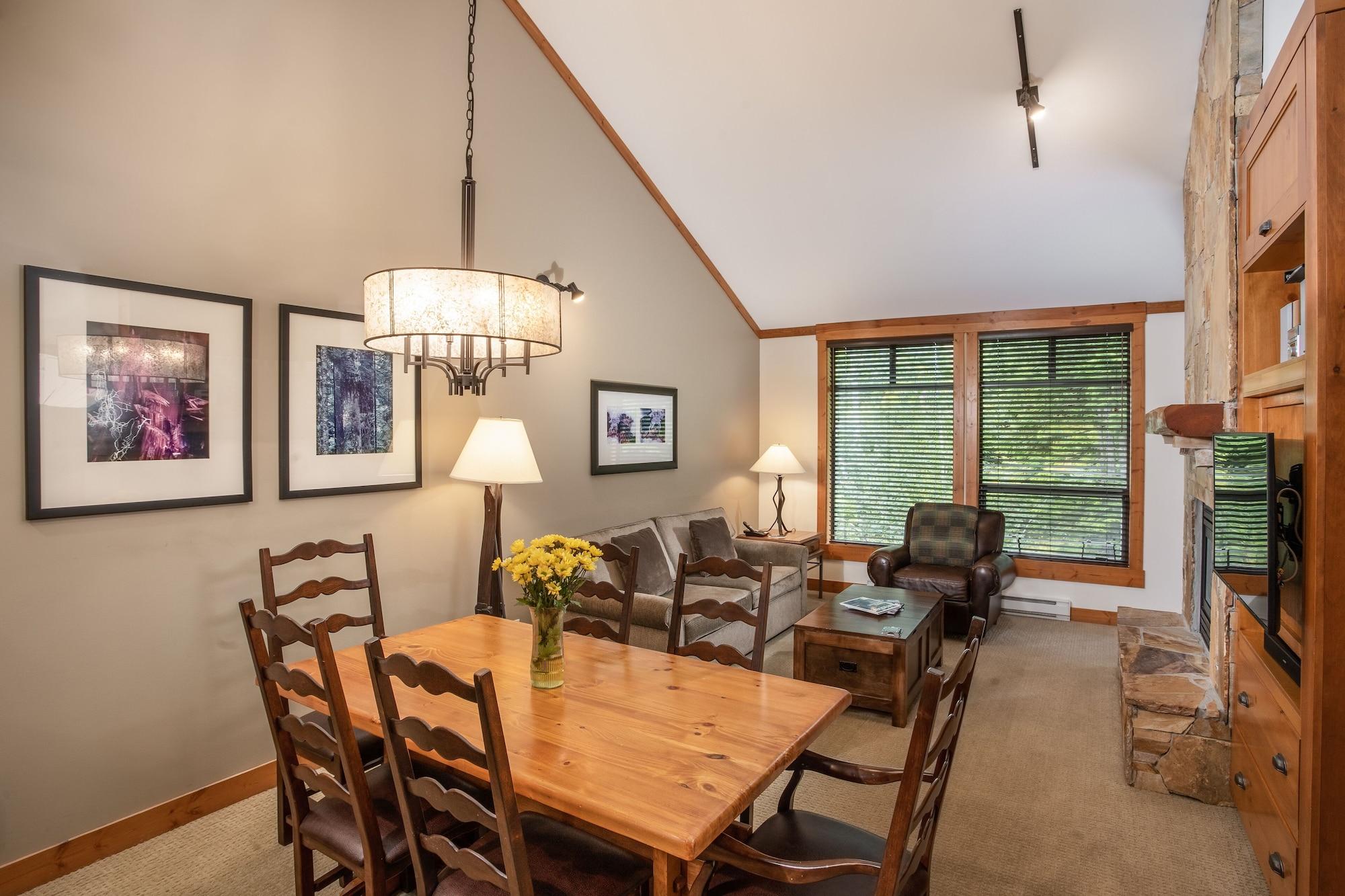 First Tracks Lodge Whistler Exterior foto